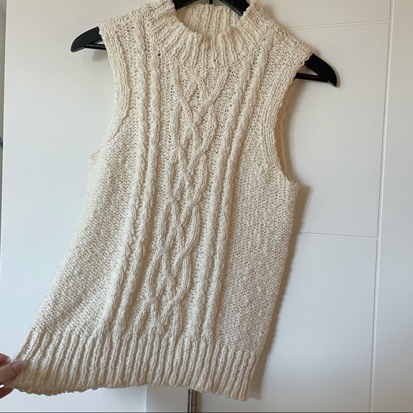 knit vest - Picture 2 of 4